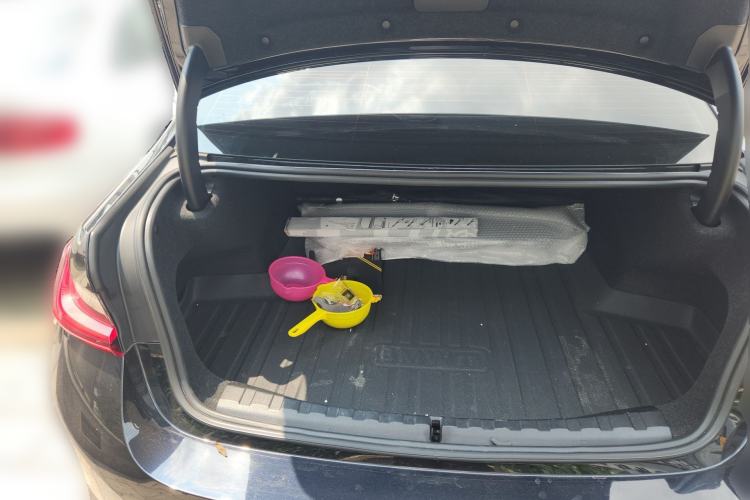 Used BMW i3 2024 eDrive 35 L Trunk