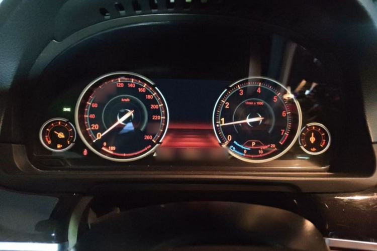 Used BMW 5 Series 2017 528Li Leading Model
