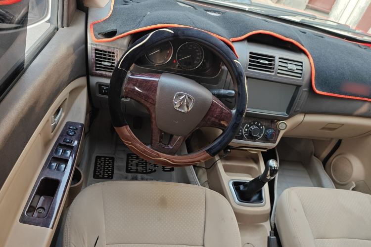 Used BAIC Weiwang M30 2015 1.5L Basic Version DAM15 Steering Wheel