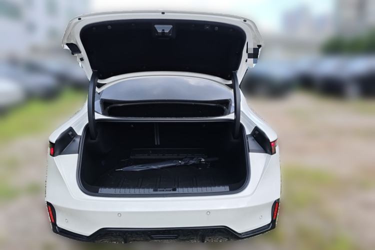 Used Lynk & Co 07 2024 EM-P 126 Long-Range Ultra
