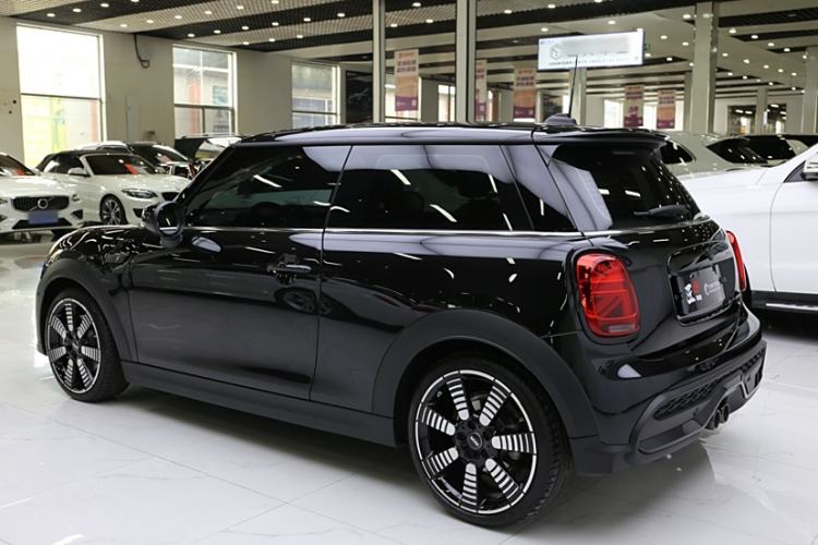 Used MINI 2023 Updated 2.0T COOPER S Artist