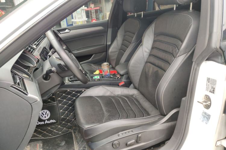 Used Volkswagen FAW-Volkswagen CC 2019 330TSI Glamour Edition China VI Left Front Seat