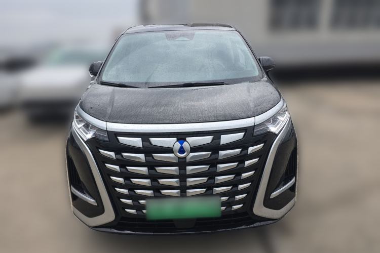 Used Denza D9 2024 DM-i 1050 Luxury Model Front