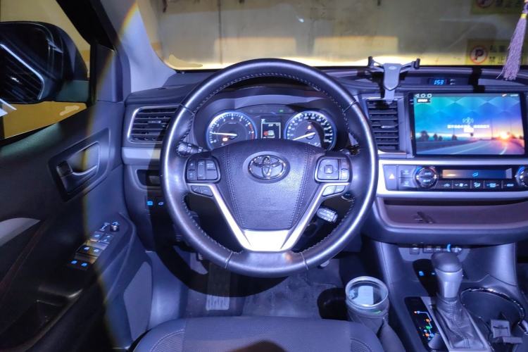 Used Toyota Highlander 2018 2.0T Four-Wheel Drive Luxury Edition 7 Seats China V Emission Standard Steering Wheel