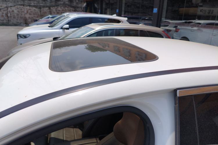 Used Mercedes-Benz E-Class 2018 Facelift E 200 L Sport Edition Roof