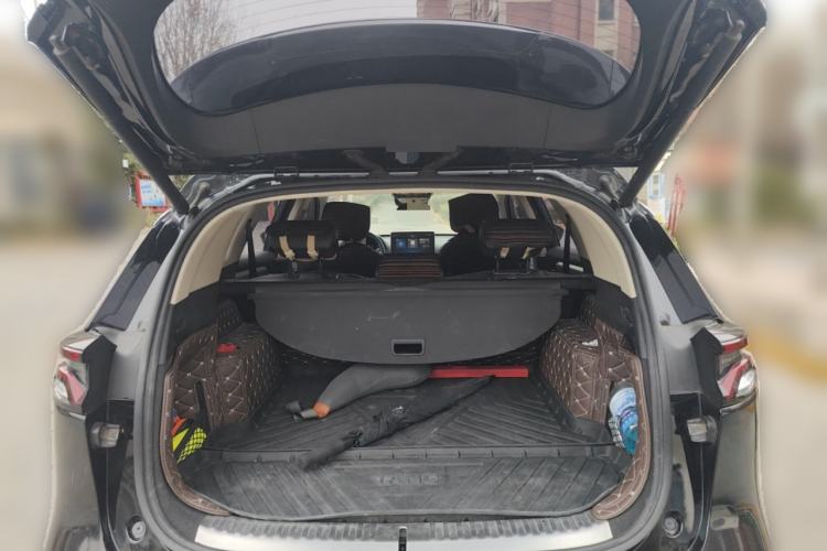 Used BYD Tang 2019 2.0T Automatic SmartConnect Luxury Version 5 Seats China VI Standard
