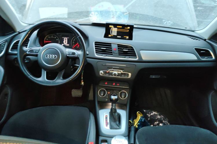 Used Audi Q3 2016 35 TFSI Fashion Model
