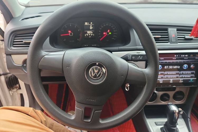 Used Volkswagen Lavida 2017 1.6L Automatic Comfort Edition
