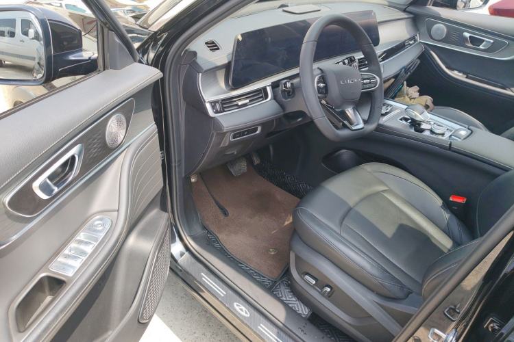 Used Chery Tiggo 8 PRO 2022 290T Two-Wheel Drive Sky Dome Edition 5 Seats Driver Seat