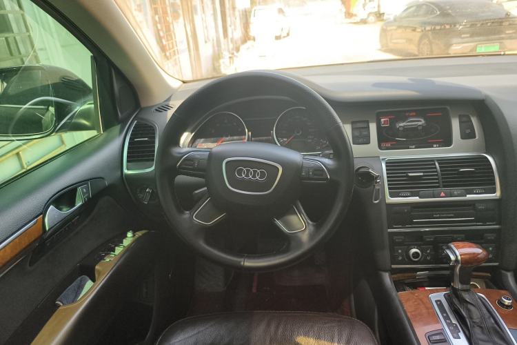 Used Audi Q7 2014 40 TFSI off-road version Steering Wheel