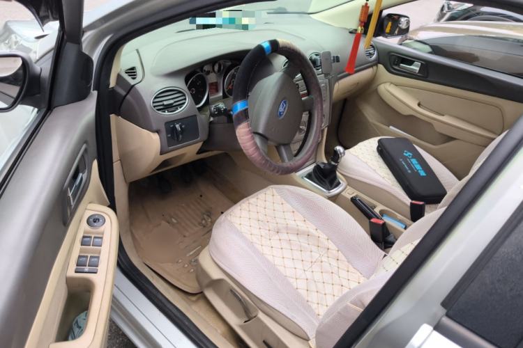 Used Ford Focus 2011 Sedan 1.8L Manual Comfort Model