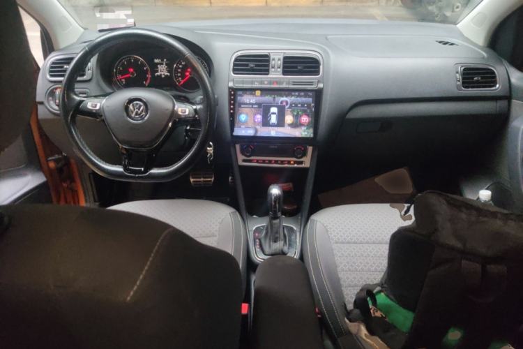 Used Volkswagen Polo 2016 1.6L Cross Polo Automatic
