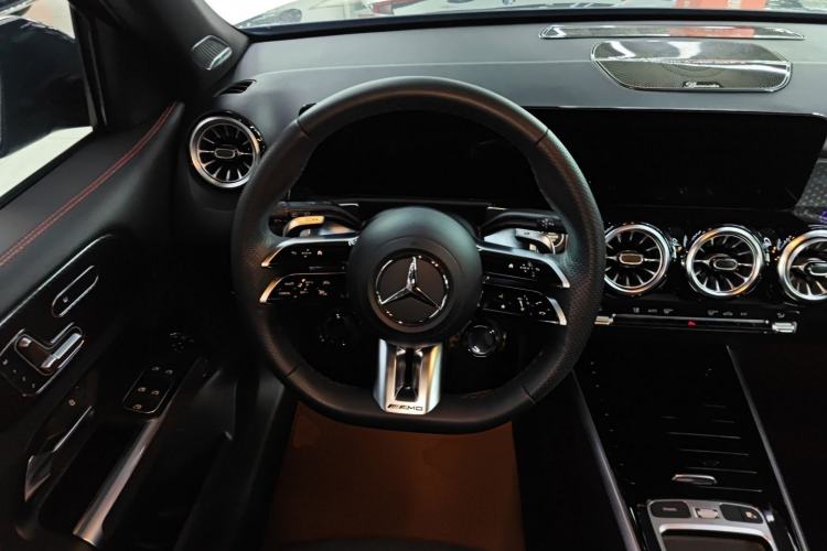 Used Mercedes-Benz GLB AMG 2024 AMG GLB 35 4MATIC Steering Wheel