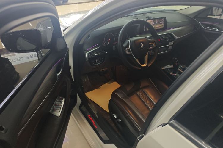 Used BMW 5 Series 2019 530Li Leading Model Luxury Package Driver Seat