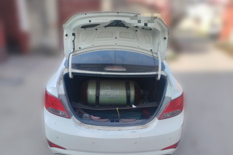 Used Hyundai Verna (older generation) 2014 1.4L Manual Smart GLS Trim Trunk