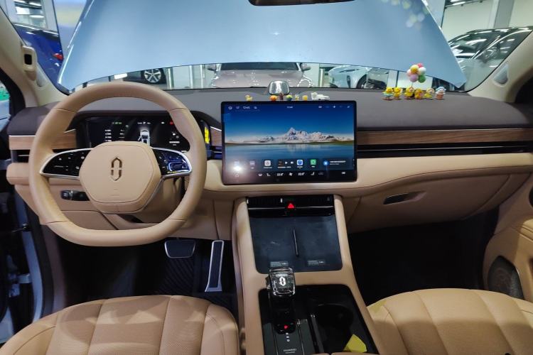 Used Hima AITO M7 2024 1.5T Intelligent Driving 4WD Max Edition 5 Seats Center Console