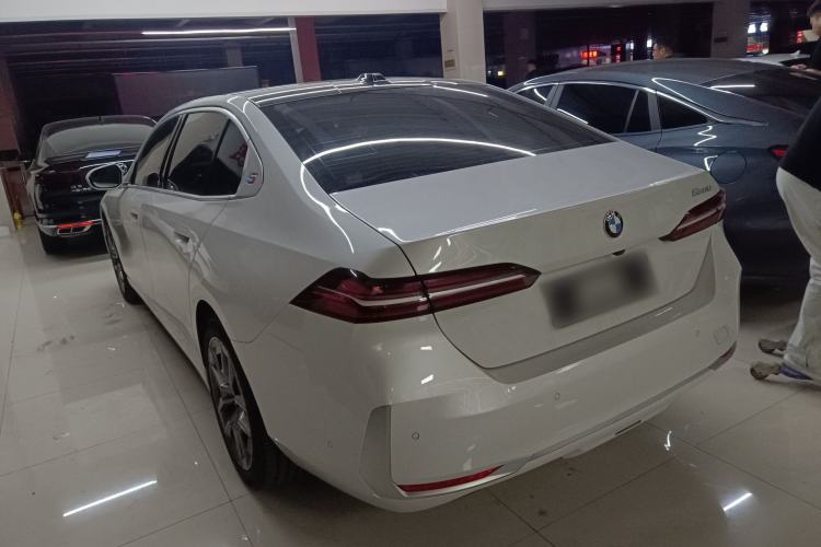 Used BMW 5 Series 2024 530Li Leading Luxury Package Rear Left 45 Deg