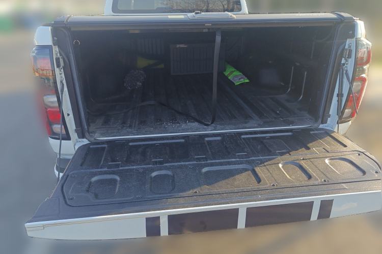 Used Great Wall Poer 2023 2.0T Commercial Version Automatic Gasoline 4x4 Navigation-Ready Long-Box GW4C20B
