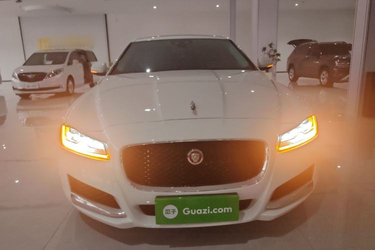 Used Jaguar XFL 2018 XFL 2.0T 250 PS Premium Edition
