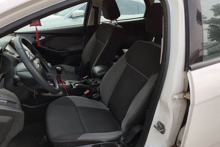 Used Ford Focus 2012 Hatchback 1.6L Manual Comfort Model Left Front Seat