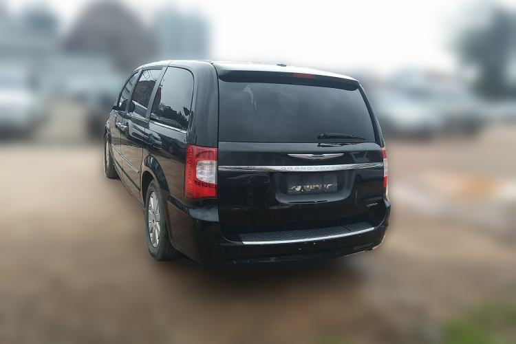 Used Chrysler Grand Voyager 2013 3.6L Luxury Edition Rear Left 45 Deg