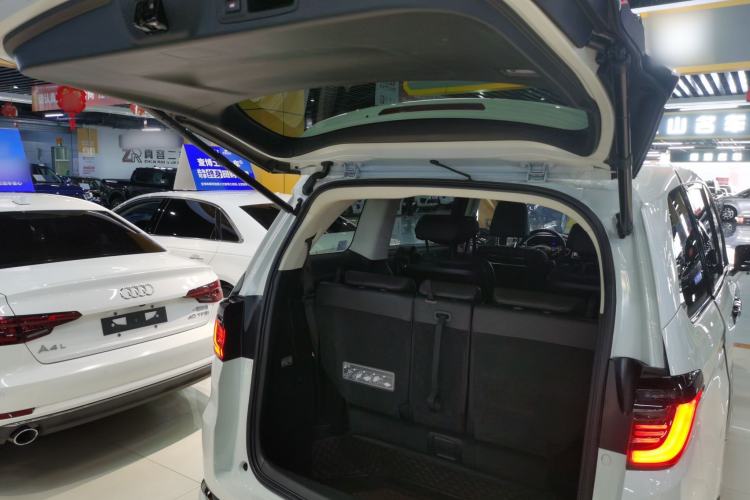 Used Honda Elysion 2022 2.0L eHEV Luxury First Edition
