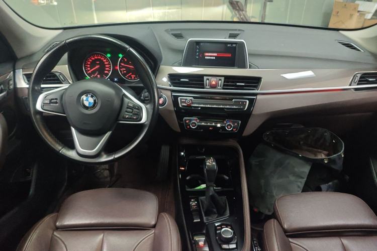 Used BMW X1 2018 sDrive18Li Luxury Model Center Console