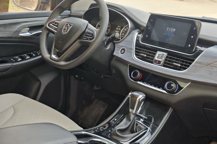 Used Baojun 730 2019 1.5T CVT Flagship Version 7 Seats China V Emission Standard