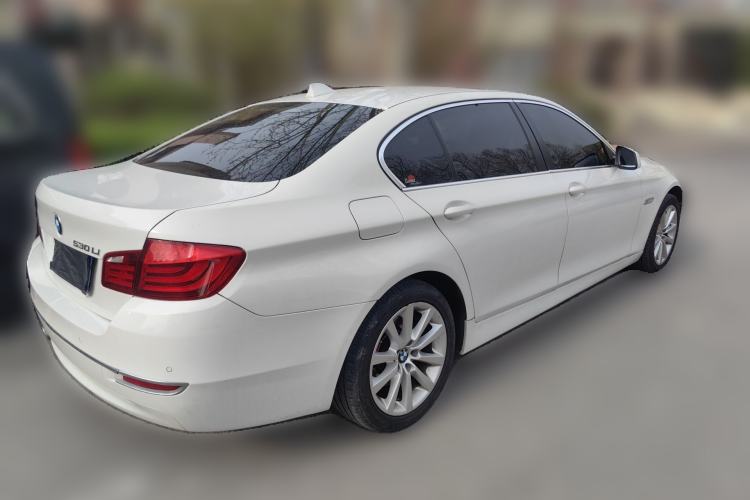 Used BMW 5 Series 2013 530Li Leading Model
