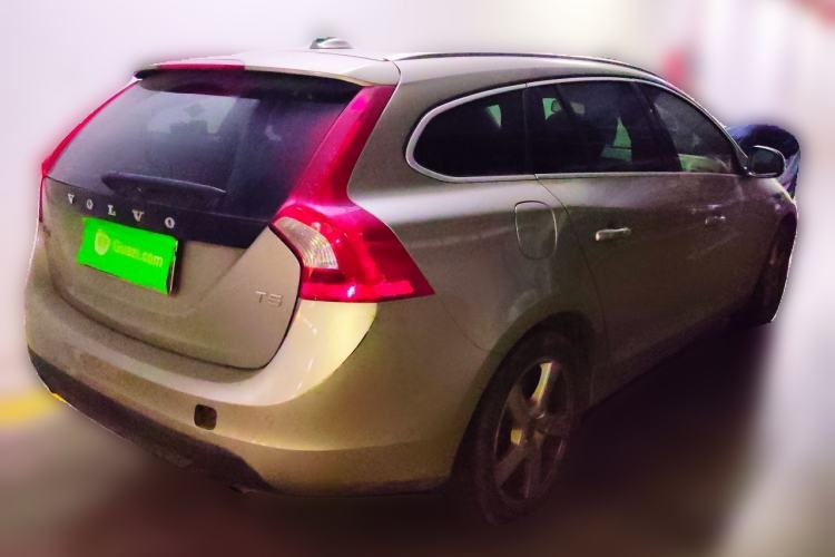 Used Volvo V60 2013 T5 Zhiya Edition
