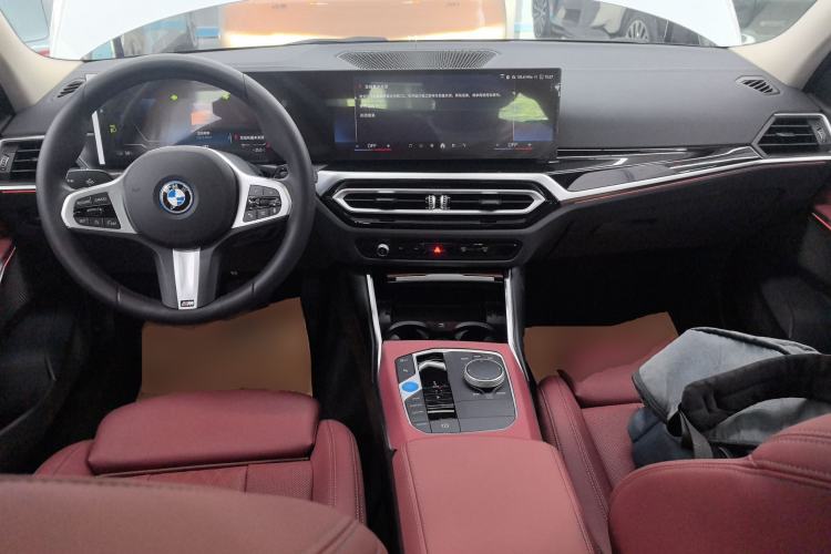 Used BMW i3 2024 eDrive 35 L
