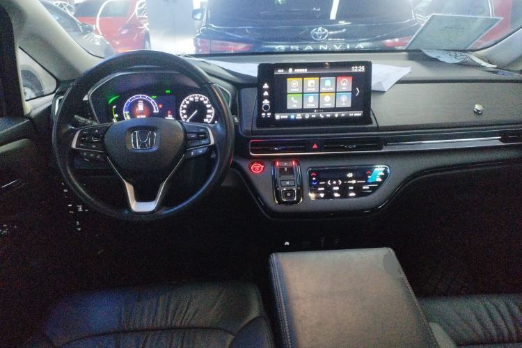 Used Honda Odyssey 2022 2.0L eHEV Sharp Supreme Edition Center Console