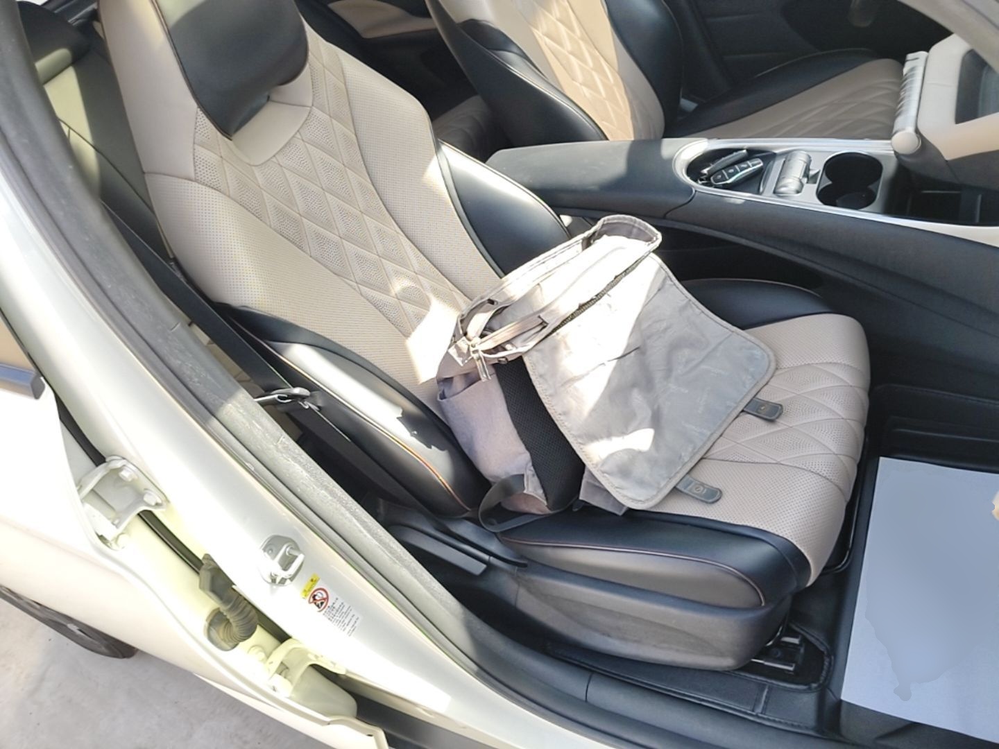 BYD Dolphin 2021 405 km Fashion Edition — снимка 19