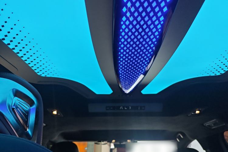 Used Toyota SIENNA 2026 Model 2.5L Dual-Engine Two-Wheel-Drive Comfort Edition