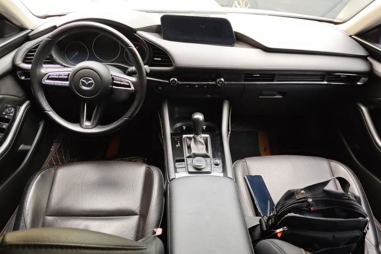 Used Mazda 3 Axela 2020 2.0L Automatic Zhiya Edition Center Console