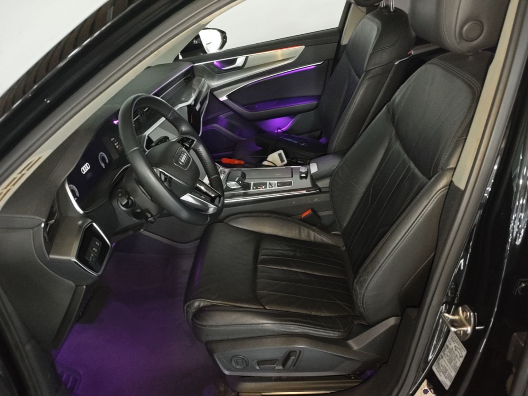Vordere Reihe im Auto