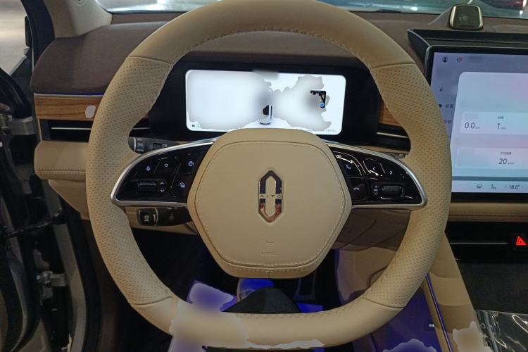 Used Hima AITO M7 2024 1.5T Rear-Drive Plus Version 5 Seats Steering Wheel