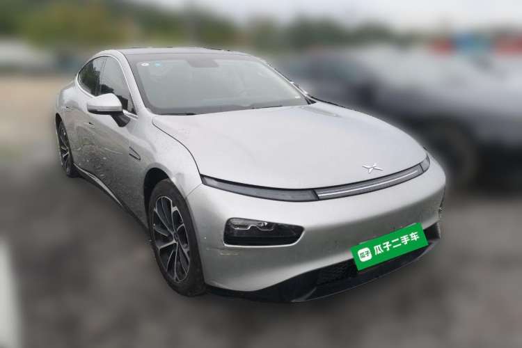 Used XPeng P7 2022 480 Standard Range Smart Drive Edition Front Right 45 Deg