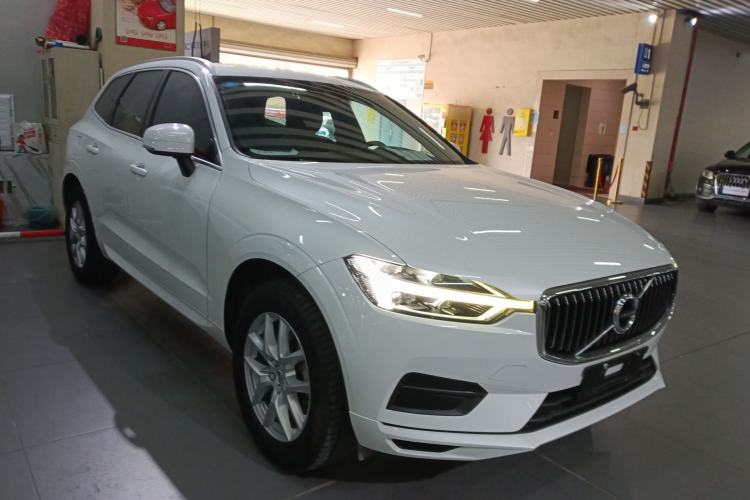 Used Volvo XC60 2019 T5 4x4 Smart Edition China VI Standard Exterior 1