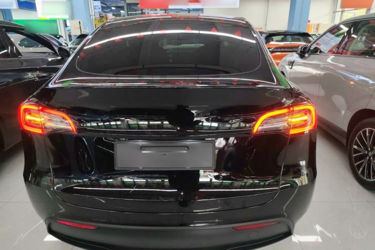 Used Tesla Model Y 2023 Rear-Wheel-Drive Version
