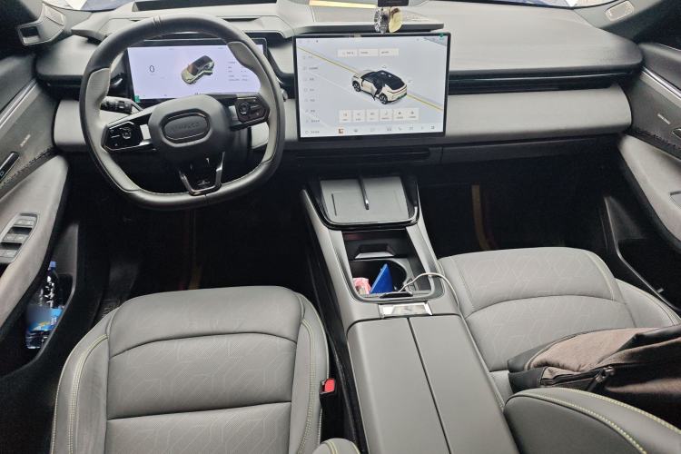 Used Lynk & Co 08 EM-P 2023 120km Long-Range Halo
