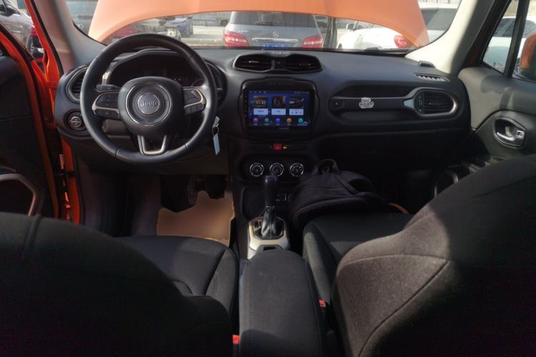 Used Jeep Renegade 2017 180T Automatic High-Energy Version
