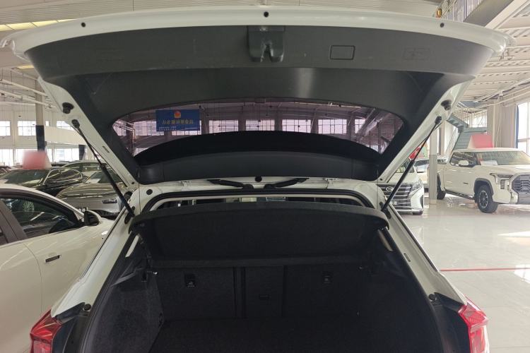 Used Volkswagen T-ROC 2018 230TSI DSG Two-Wheel Drive Advanced Version China V Standard Trunk