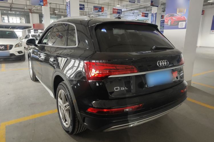 Used Audi Q5L 2022 40T Fashionable and Elegant Model Rear Left 45 Deg