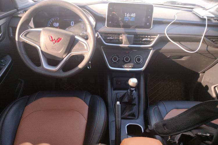 Used Wuling Hongguang S3 2019 1.5L Manual Comfort Model China VI Standard
