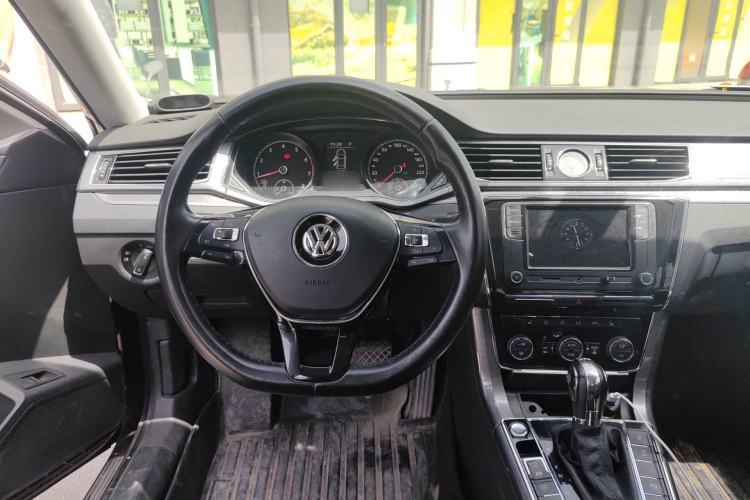 Used Volkswagen Passat 2017 330TSI DSG Luxury Edition