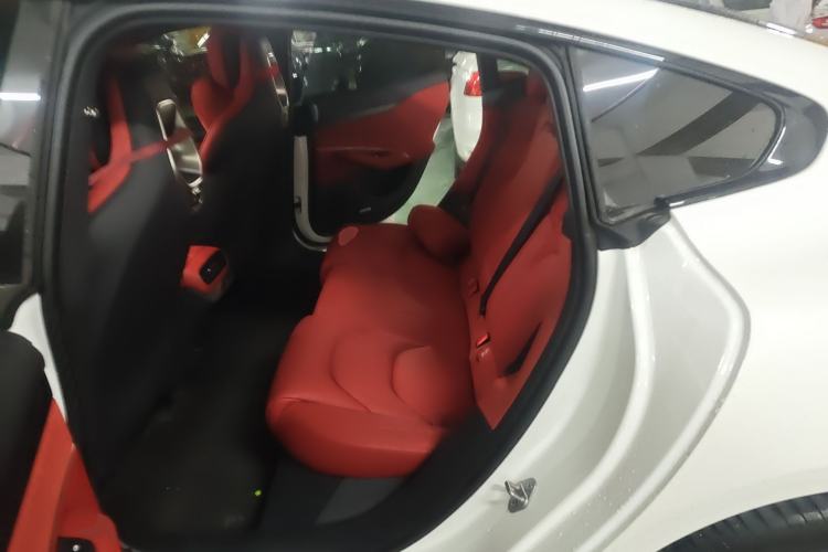 Used Xiaomi Auto SU7 2024 Rear-Drive Ultra-Long Range Advanced Pro-Level Intelligent Driving Version Left Rear Seat