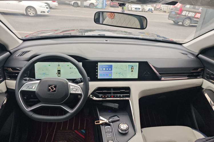 Used SOL X8 PLUS 2023 1.5 TGDI DCT Smart Home Edition 7-Seater