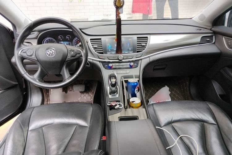 Used Buick LaCrosse 2018 20T Elite Edition Center Console