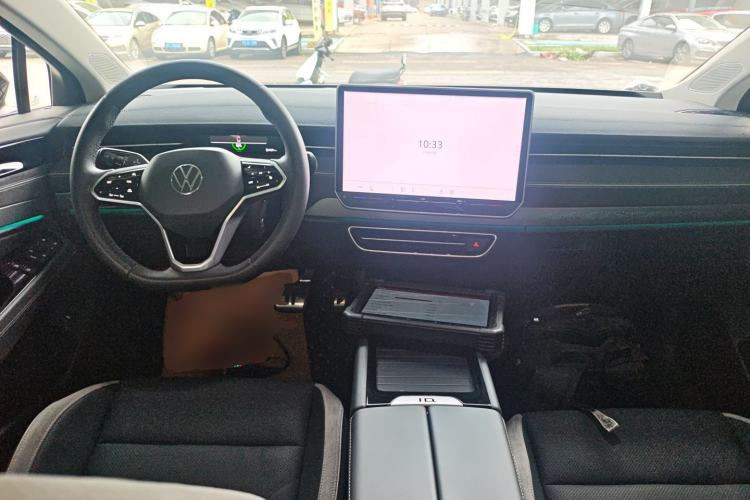 Used Volkswagen ID.7 VIZZION 2024 PRO Model Center Console